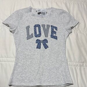 Just Polly “Macy’s” Gray Short Sleeve Tee with Blue 'LOVE' Design Juniors Medium